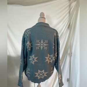Vintage Women's Blue Snowflake Sweater